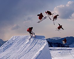 250px-Freestyle_skiing_jump2.jpg